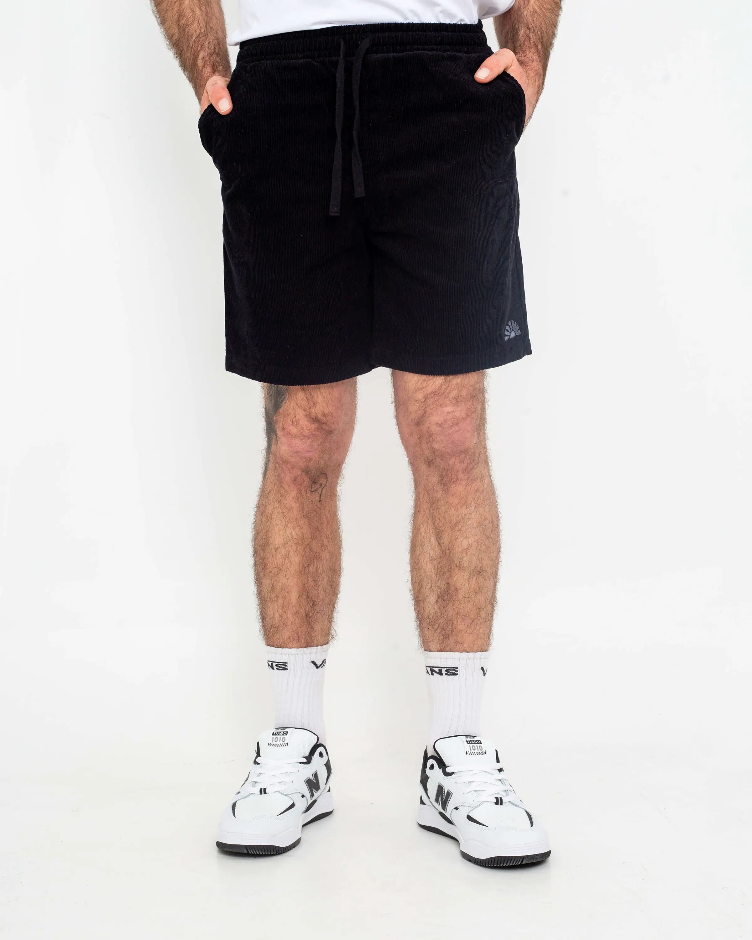 Cord Walkshorts In Black