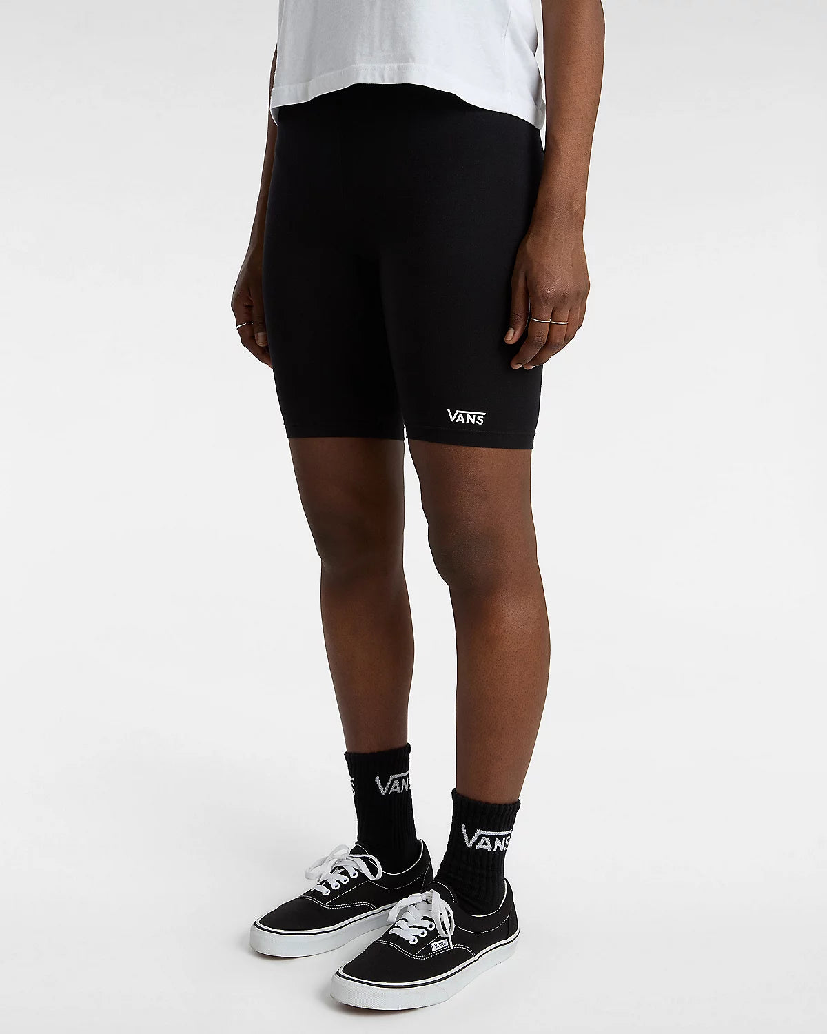 Flying V Legging Shorts In Black