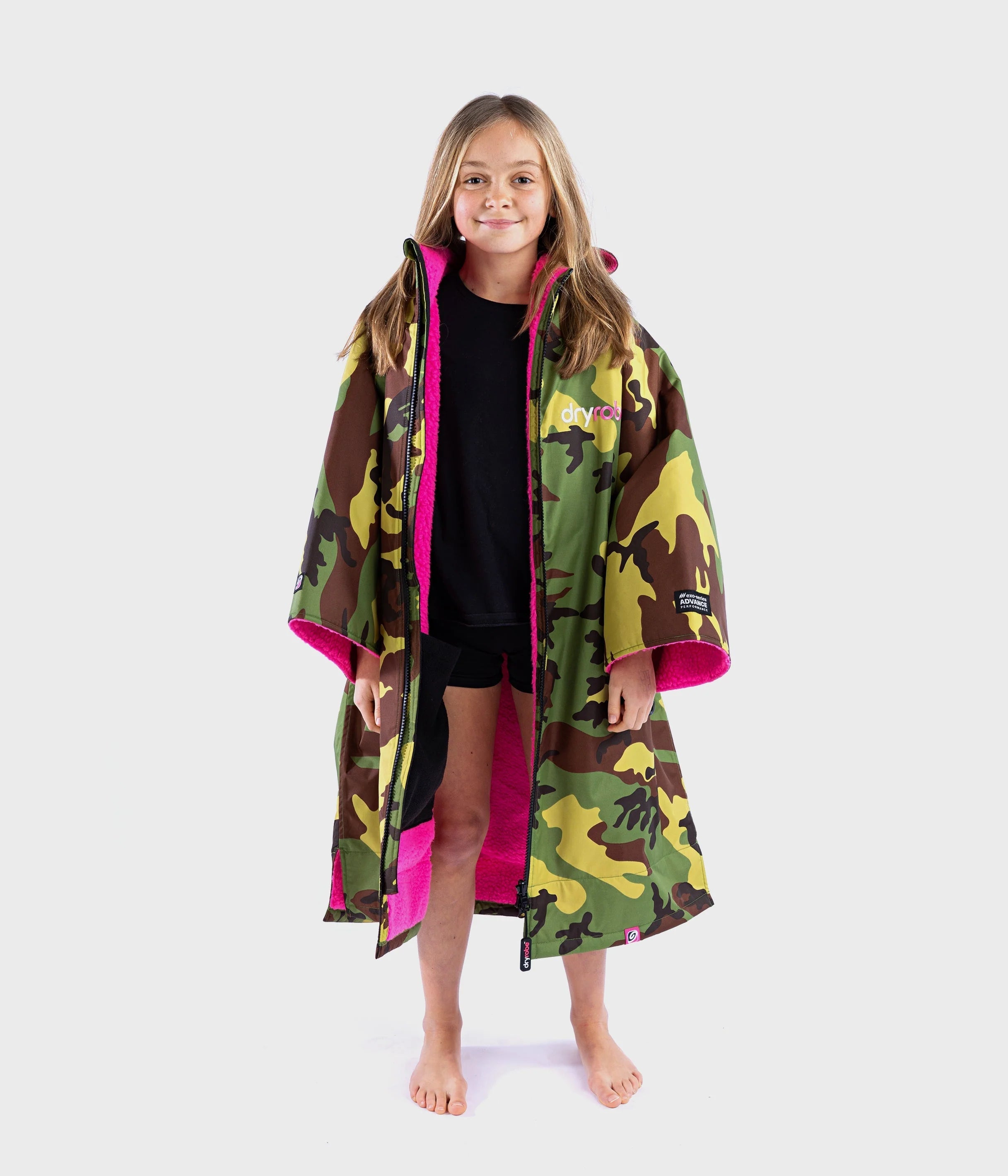 Kids Advance Short Sleeved Dryrobe In CamoandPink